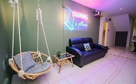 Swing & Pillows @ Malabar